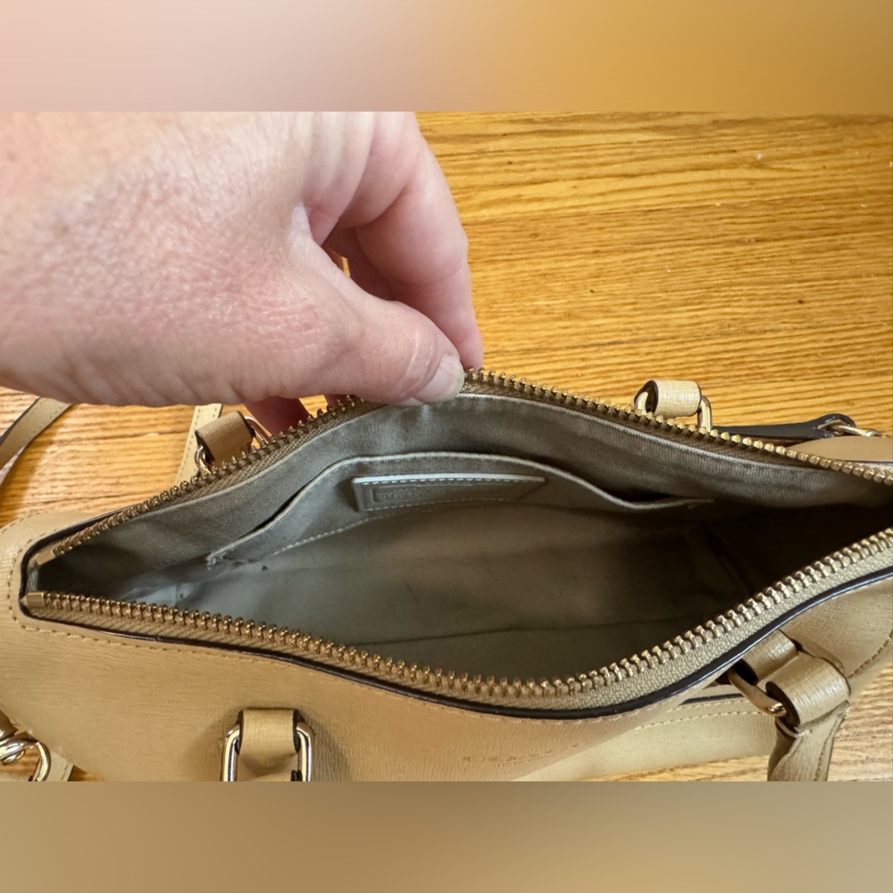 Coach purse - Picture 3 of 3